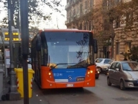 vomero_autobus_alla_fermata.jpg