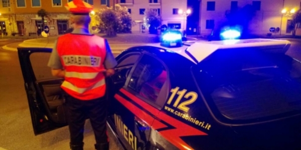 2_carabinieri_notte_216838.jpg