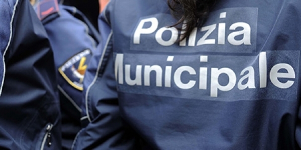 38_polizia_municipale_napoli_1.jpg