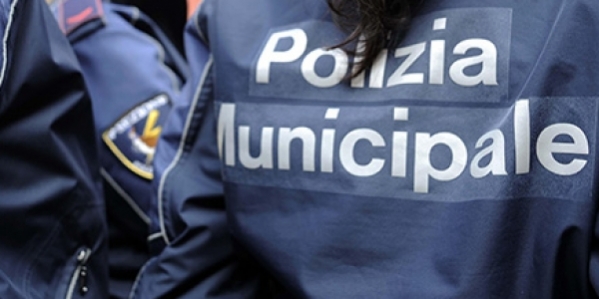 40_polizia_municipale_napoli_1.jpg