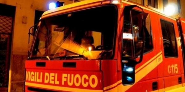 5_vigili_del_fuoco_notte_3.jpg