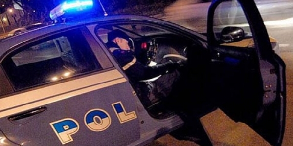 8_polizia_auto_notte.jpg