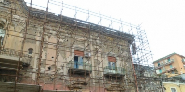 villa_pignatelli_di_montecalvo_oggi_3.jpg